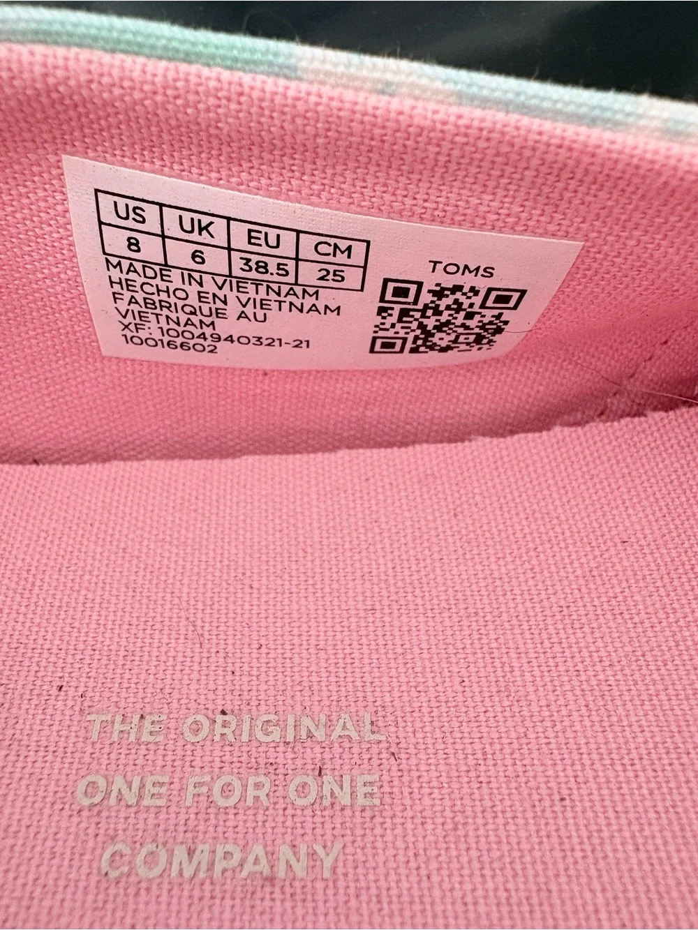 TOMS women’s size 8Classic Alpargata - Pastel Aqua Pineapple Print (Pink Lining)